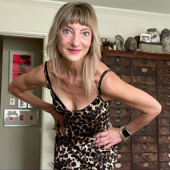 Meet your Posher, Suzi - Picture 1 of 2